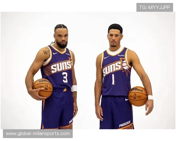 得意限制文班亚马仅得9分 布克与艾伦揭示太阳队战术核心 得意限制文班亚马仅得9分 布克与艾伦揭示太阳队战术核心