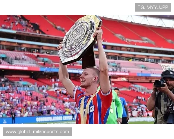 3球5助攻!19岁英格兰天才中场新星横空出世,3大欧洲豪门疯抢,英格兰最有潜力中场 3球5助攻!19岁英格兰天才中场新星横空出世,3大欧洲豪门疯抢,英格兰最有潜力中场