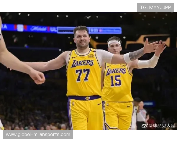 东契奇+里夫斯组合掀起联盟新潮流 东契奇+里夫斯组合掀起联盟新潮流