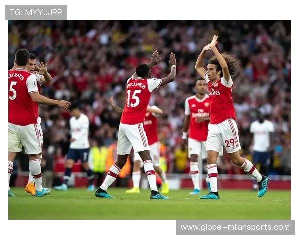 利物浦控球占优，比赛节奏牢牢掌握——红军再现霸气风采