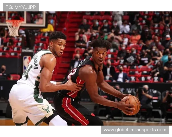 巴特勒拉杆高难动作得手，热火追分稳健