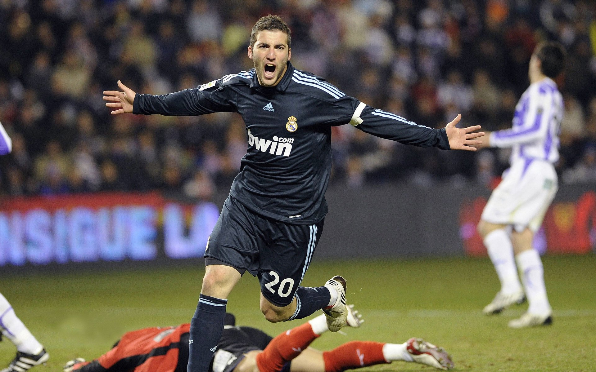 PSG着手重建阵容，力争东山再起，psg队员介绍